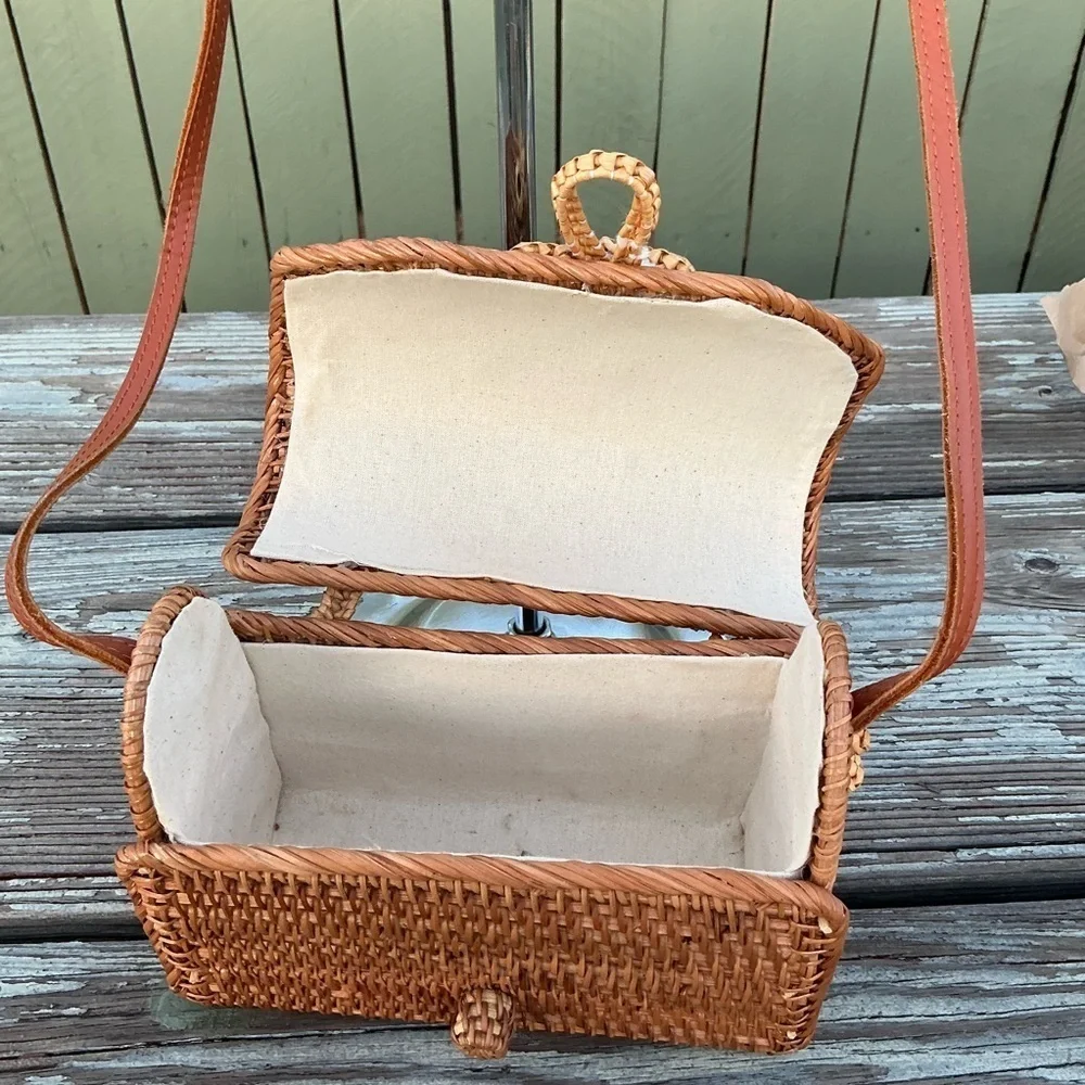 Vintage Brown Woven Crossbody Leather Strap Bag